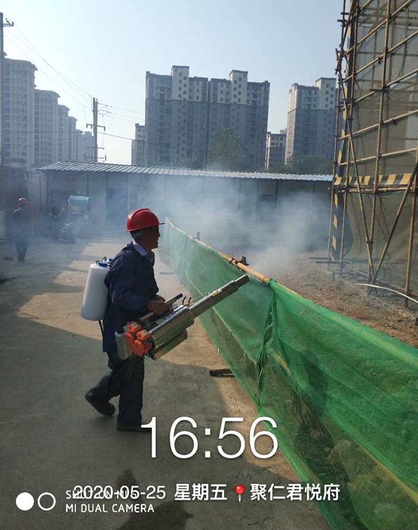 生活區(qū)、辦公區(qū)彌霧機(jī)噴灑防蚊藥水_副本.jpg